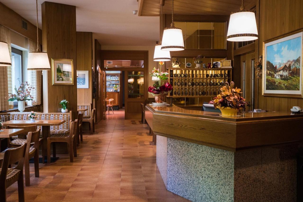 Hotel Rio Кадерцоне Екстериор снимка