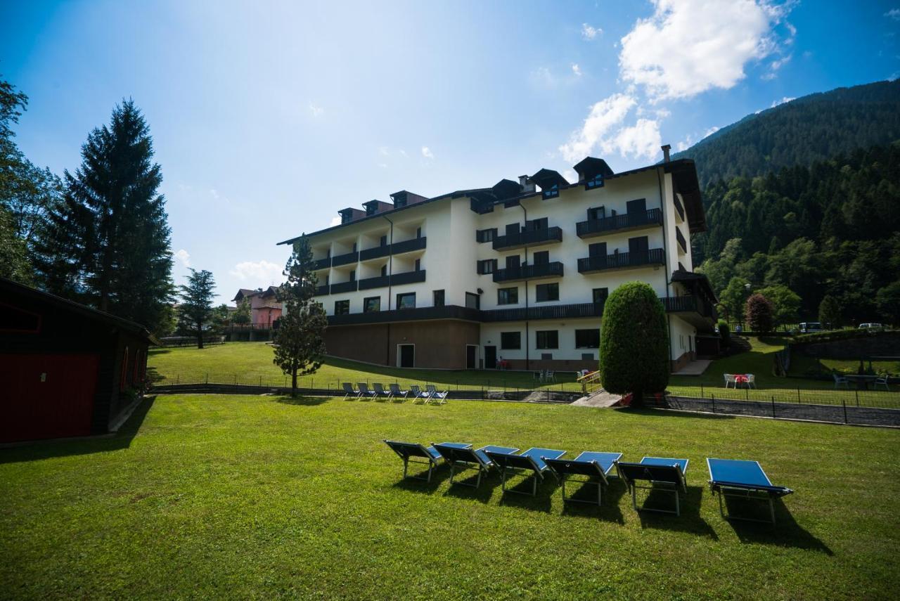 Hotel Rio Кадерцоне Екстериор снимка