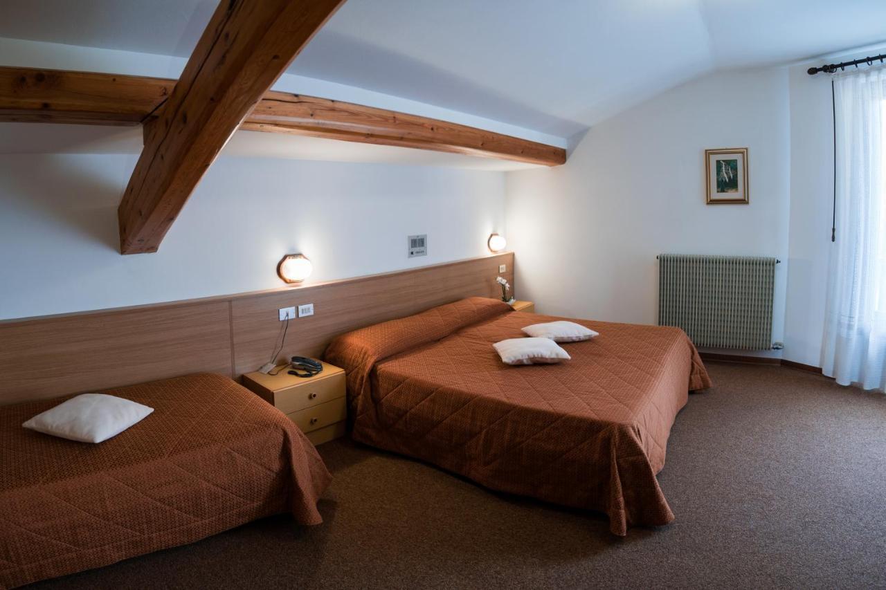 Hotel Rio Кадерцоне Екстериор снимка