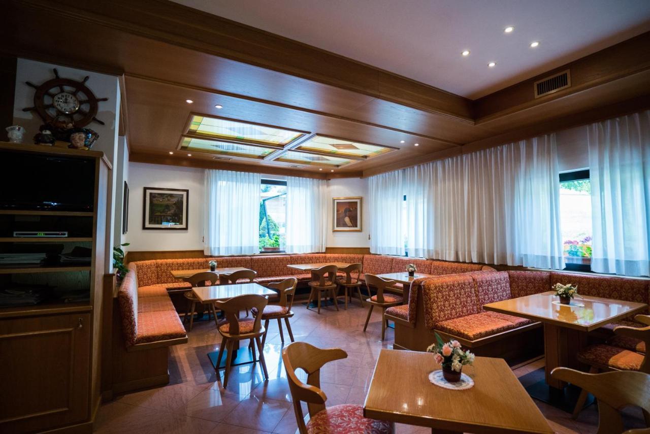 Hotel Rio Кадерцоне Екстериор снимка