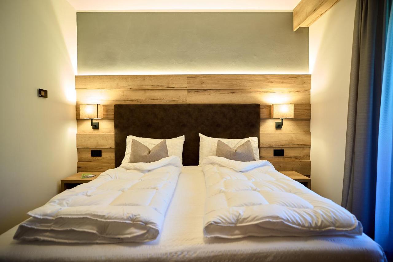 Hotel Rio Кадерцоне Екстериор снимка