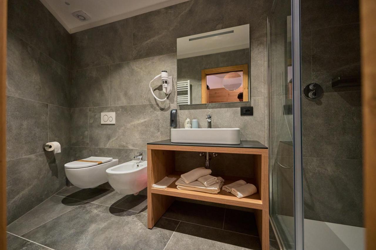 Hotel Rio Кадерцоне Екстериор снимка