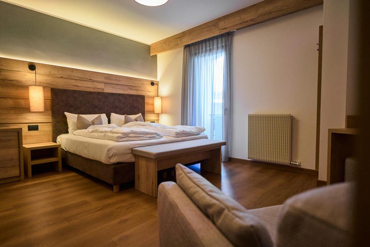 Hotel Rio Кадерцоне Екстериор снимка